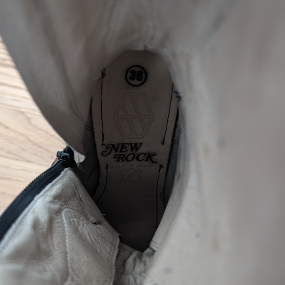 Women's New Rock Leather Boots Metal Heel Red Flame Malicia Collection W/Box - Picture 3 of 16